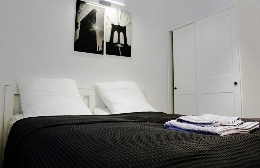 Elegant Apartment In The Center Of โซเฟีย ภายนอก รูปภาพ